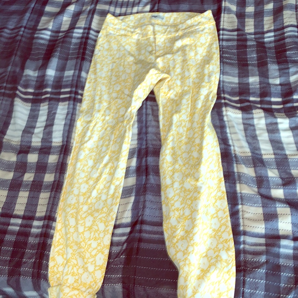 Mid capris above ankle
